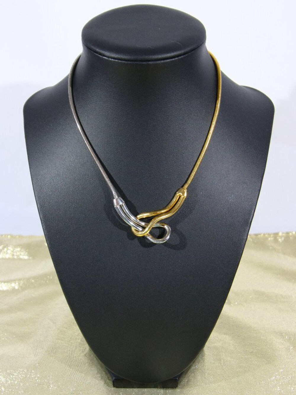 Vintage Crown Trifari Two-Tone Interlocking Loop Choker Necklace